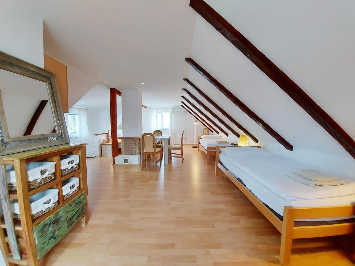Peter'S Pine Cottage Кореница Экстерьер фото