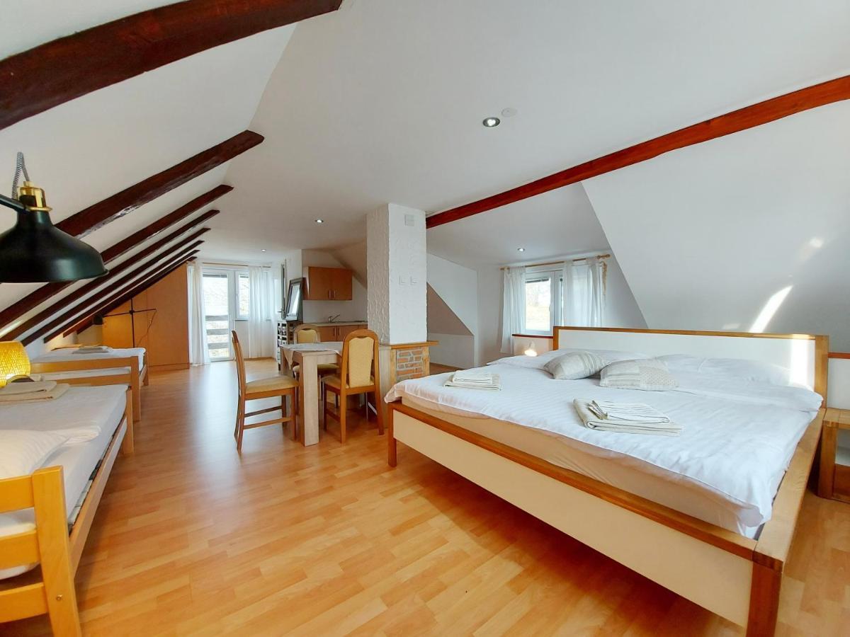 Peter'S Pine Cottage Кореница Экстерьер фото